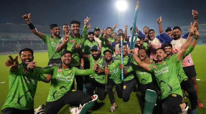 খুলনাকে হারিয়ে শিরোপা ধরে রাখল রংপুর